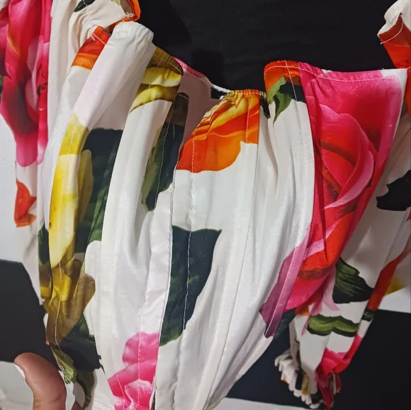 Women Floral Roses printed off shoulder puffer sleeves corset top - Picture 6 of 10